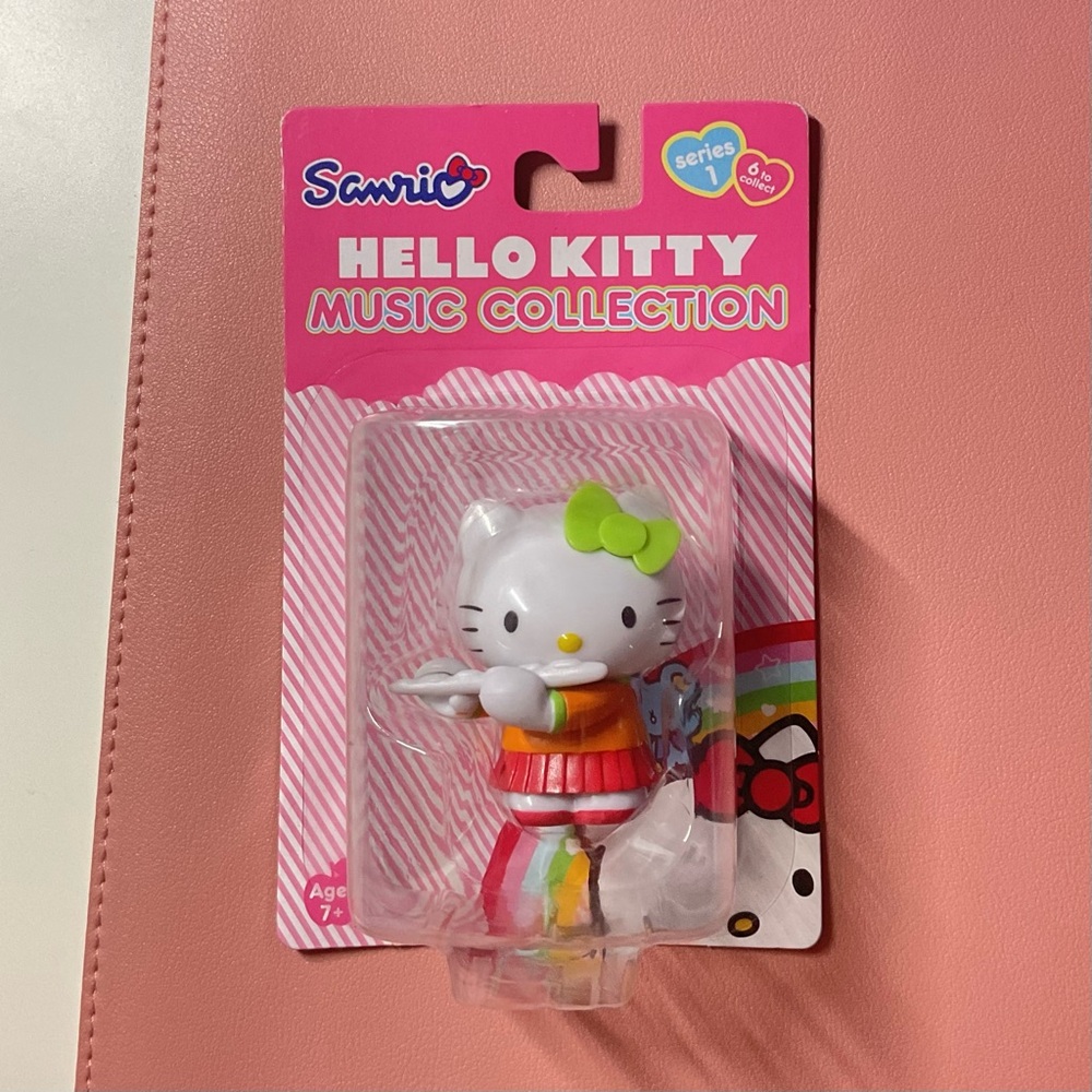 Hello Kitty Flute Figure